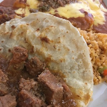 Danny's Restaurant - Beef Enchiladas with Carne Guisada Taco - Mexican Near Me - Mission, Texas