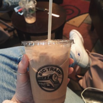 5th & Main Coffees - Blended sugar free chai tea with almond milk. - Juice Bars & Smoothies Near Me - Murray, Kentucky