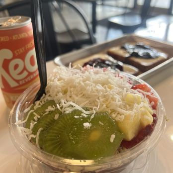 Holly Bowls & Bites - Glow Bowl - Acai Bowls Near Me - Atlanta, Georgia
