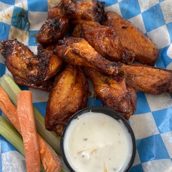 Famous Dave's - Chicken wings - Barbeque Near Me - Doral, Florida Famous Dave's - Chicken wings - Barbeque Near Me - Doral, Florida