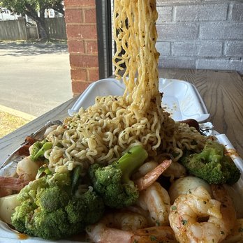 Krustaceans Seafood - Large Shrimp (15) Platter added Broccoli requested Ramen - Seafood Near Me - Nashville, Tennessee