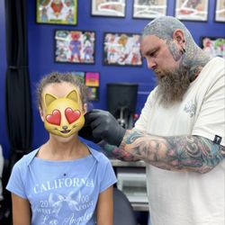 Ollie The Impaler - Piercing station