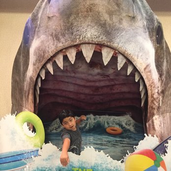 Cinemark Carson and XD - The meg - Cinema Near Me - Carson, California