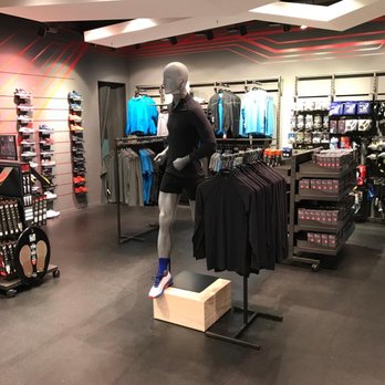 SportScheck - Sporting Goods Near Me - Cologne, NW