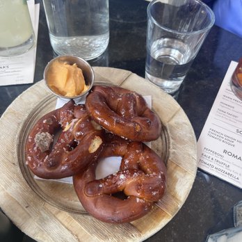 LUXBAR - Bars Near Me - Chicago, Illinois