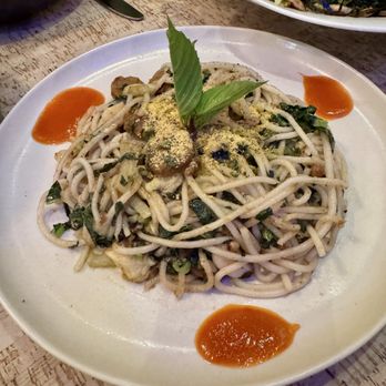 Au Lac - Garlic Basil Noodles - Vegan Near Me - Los Angeles, California