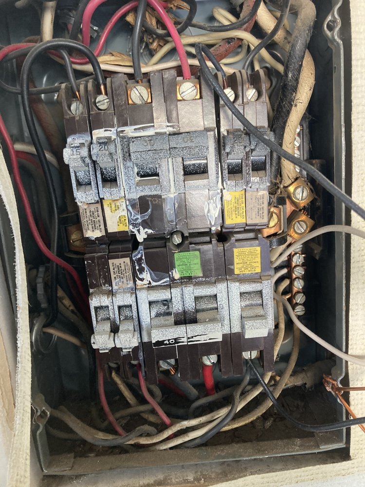 Slide of Tovo electrical services