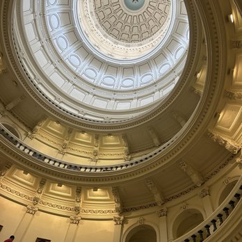 Texas State Capitol - From inside, looking at dome ceiling - Landmarks & Historical Buildings Near Me - Austin, Texas Texas State Capitol - From inside, looking at dome ceiling - Landmarks & Historical Buildings Near Me - Austin, Texas