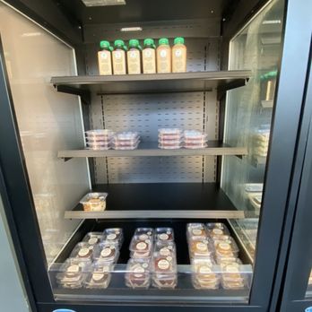 Hummingbird Nutritious Eats - Grab and go cooler #2 - Cafes Near Me - Haverhill, Massachusetts