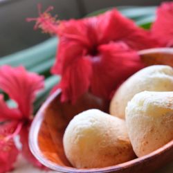 Tropical Tribe - Pao de queijo (Brazilian cheese bread)