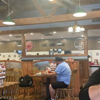 Bob Evans - Restaurant seating - Breakfast & Brunch Near Me - Myrtle Beach, South Carolina