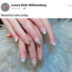 Luxury Nails - The photo of my nails that she did