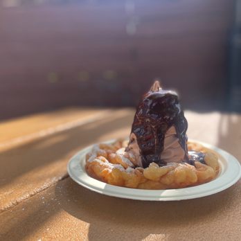 Dairy Cream - Funnel cake and ice cream - Ice Cream & Frozen Yogurt Near Me - Mississauga, Ontario Dairy Cream - Funnel cake and ice cream - Ice Cream & Frozen Yogurt Near Me - Mississauga, Ontario
