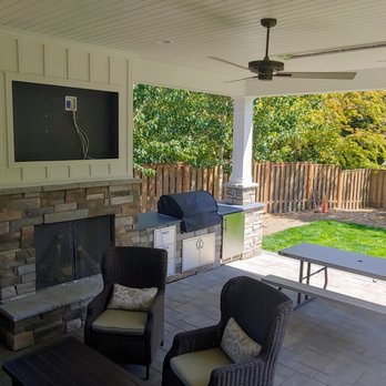 GreenPointe Construction - Outdoor living space painted by GreenPointe. - General Contractors Near Me - Clackamas, Oregon GreenPointe Construction - Outdoor living space painted by GreenPointe. - General Contractors Near Me - Clackamas, Oregon