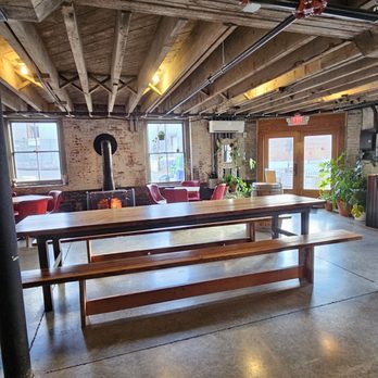 Left Bank Ciders - Interior - Cideries Near Me - Catskill, New York Left Bank Ciders - Interior - Cideries Near Me - Catskill, New York