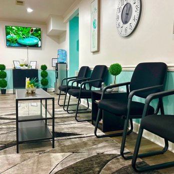 BB's AllCare - Patient waiting area - Family Practice Near Me - Eldersburg, Maryland