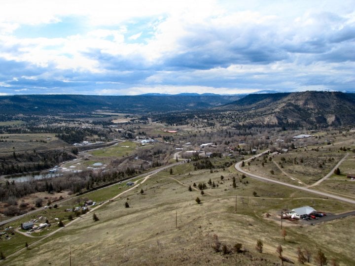 KWSO 91.9 FM 4174 Highway 3, Warm Springs, Oregon Radio Stations