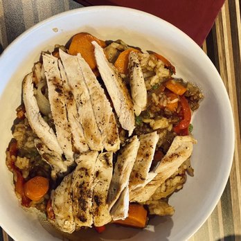 The Rack House Kitchen Wine Whiskey - Veggie stir fry with chicken - Wine Bars Near Me - Cottleville, Missouri The Rack House Kitchen Wine Whiskey - Veggie stir fry with chicken - Wine Bars Near Me - Cottleville, Missouri