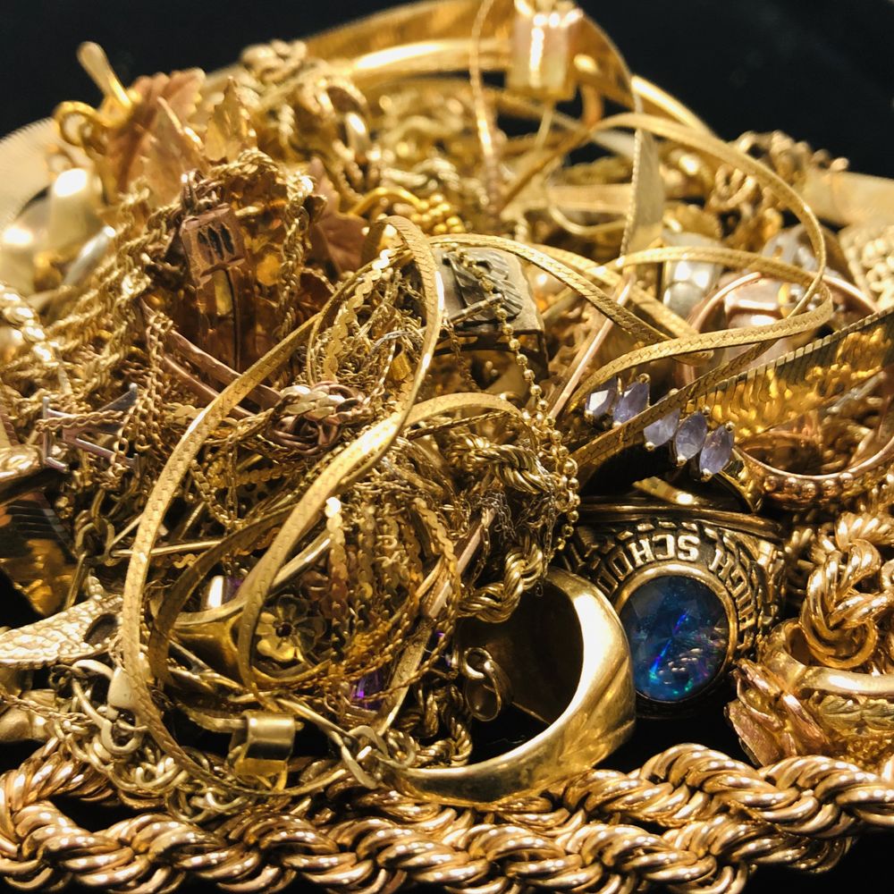 CROWN GOLD EXCHANGE Updated August 2024 15 Photos 14032 Beach