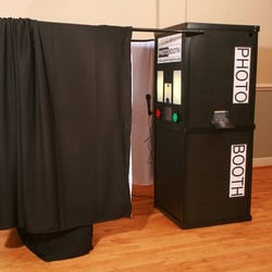 Moments Photo Booth - The Booth!