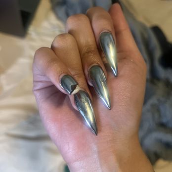 Ugly Nails - broken nail after one week - Nail Technicians Near Me - San Jose, California Ugly Nails - broken nail after one week - Nail Technicians Near Me - San Jose, California