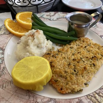Rhythm Cafe - Salmon in a breadcrumb coating, with mashed potatoes and green beans - New American Near Me - West Palm Beach, Florida