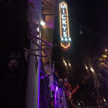 Micky's - Dance Clubs Near Me - West Hollywood, California