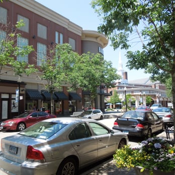 Blue Back Square - Shopping Centers Near Me - West Hartford, Connecticut