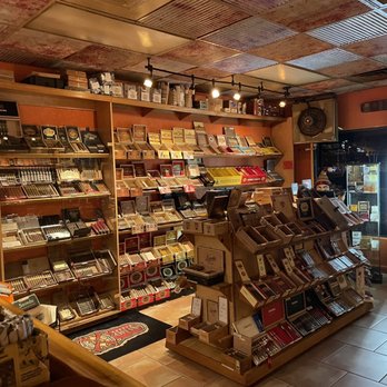 Maduro's Cigar & Bar - cigar shop - Lounges Near Me - Sarasota, Florida