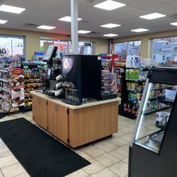 Sinclair Gas Station - The store