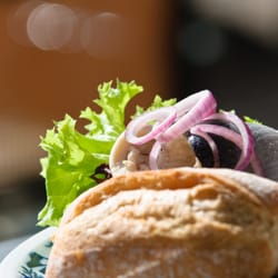 Bootshaus Fischerklause - Fischbrötchen mit Glückstädter Matjes