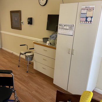 Carmel Hills Care Center - Can't see tv from bed - Occupational Therapy Near Me - Monterey, California