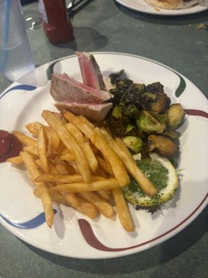 Charlie's by null