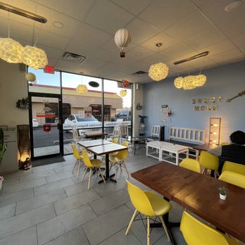 Sweet Mong - cute dining area - Coffee & Tea Near Me - Las Vegas, Nevada