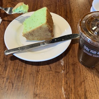 Ipoh Kopitiam - Pandan Loaf - Malaysian Near Me - Alhambra, California