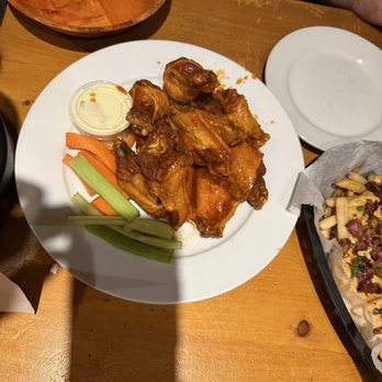 Mike & Pop's Bistro & Tavern - Buffalo Wings!!!! - New American Near Me - Buffalo, New York Mike & Pop's Bistro & Tavern - Buffalo Wings!!!! - New American Near Me - Buffalo, New York