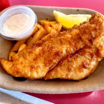 Noople House - Fish & Chips 炸魚薯條 (1pc) $8.00 ~ 現叫現炸，外層香脆內裡魚肉嫩滑可口，抵食又大件。保持同樣的手藝，同樣的口味，同樣的回憶 - Noodles Near Me - Vancouver, British Columbia
