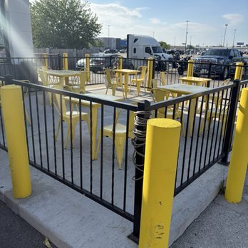 Hello Shawarma - Outside Seating - Halal Near Me - Bridgeview, Illinois