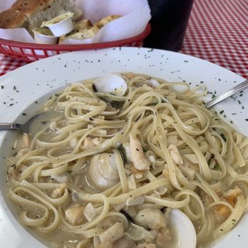 Nizza Pizza - Linguine with Clams in white sauce - Pizza Near Me - Arlington , Texas Nizza Pizza - Linguine with Clams in white sauce - Pizza Near Me - Arlington , Texas
