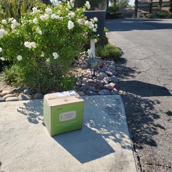 Green Chef - pic taken at 6:30pm when i got home from work outside temp was 95 at 6:30pm-LAME driver and even lamer Green Chef response - Food Delivery Services Near Me