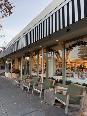 Williams-Sonoma by null