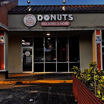 Bunny's Donut Shop - Front of store - Donuts Near Me - Jacksonville, Florida