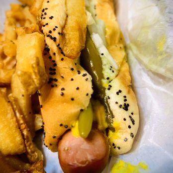 Al's Beef - Chicago dog - Sandwiches Near Me - Chicago, Illinois