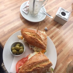 Latitudes - Chicken sandwich BOMB