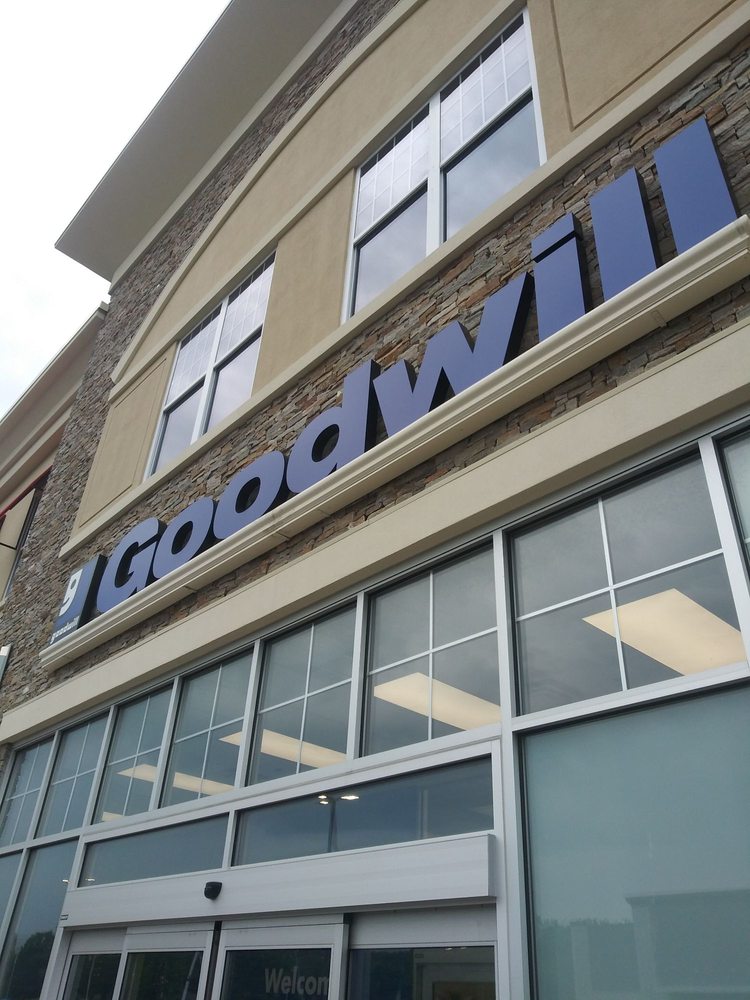 GOODWILL Updated May 2024 397 Bridgeport Ave, Shelton, Connecticut