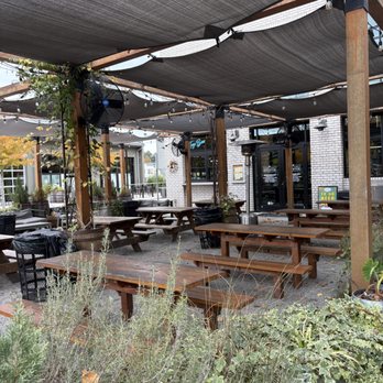 Cherry Street Brewpub at Halcyon - Brewpubs Near Me - Alpharetta, Georgia