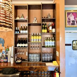 Kob Kun Fine Thai Cuisine - Bar area