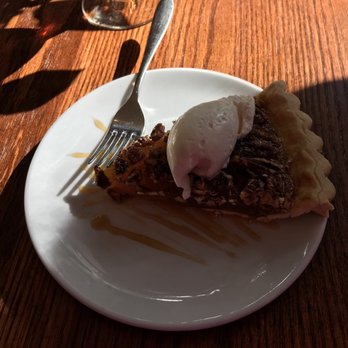 Middleton Place Restaurant - Pecan pie - Seafood Near Me - Charleston, South Carolina Middleton Place Restaurant - Pecan pie - Seafood Near Me - Charleston, South Carolina
