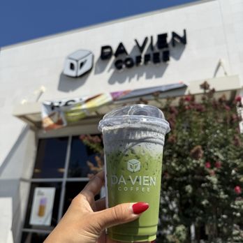 Da Vien Coffee - Toasted sesame matcha latte - Coffee & Tea Near Me - Cerritos, California