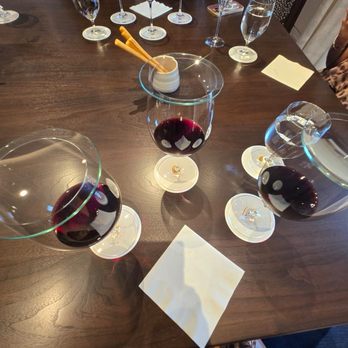 Opus One Winery - Good wine selection for wine tasting. - Wineries Near Me - Oakville, California Opus One Winery - Good wine selection for wine tasting. - Wineries Near Me - Oakville, California